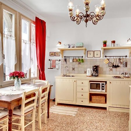Ca' Badoer Frari Apartment Venice Exterior photo