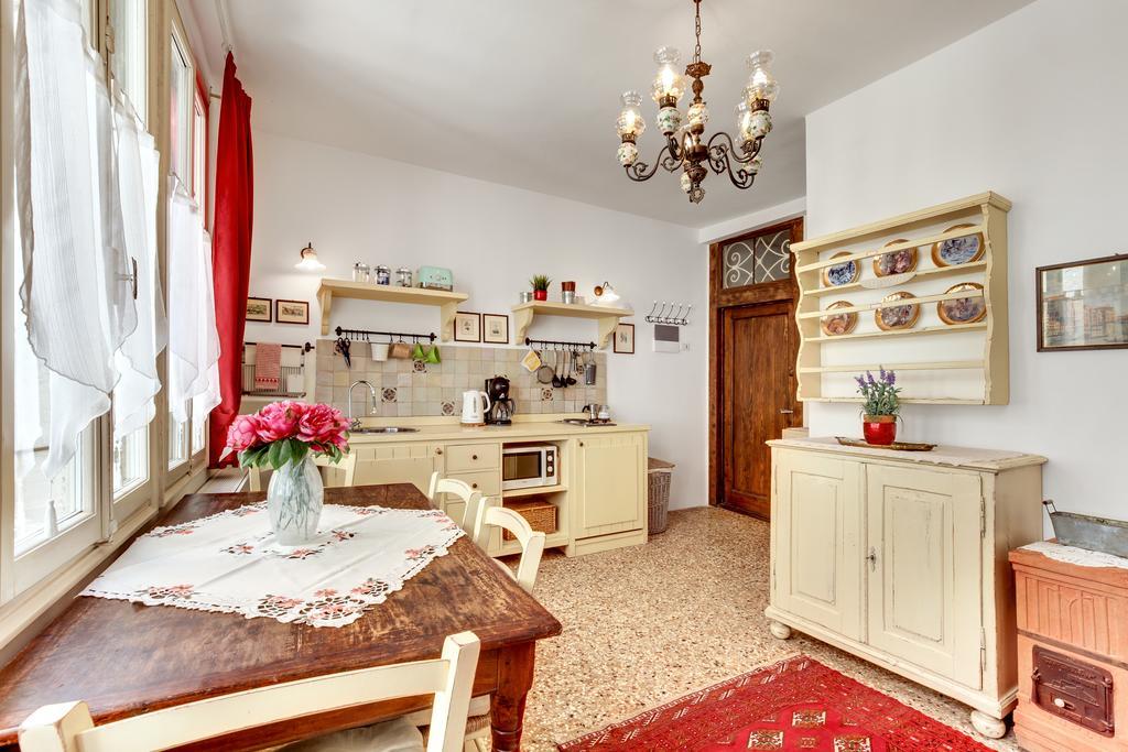 Ca' Badoer Frari Apartment Venice Exterior photo